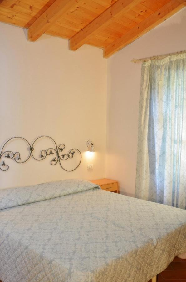 Mandorlo 5 Apartment Санта Мария Наварезе Екстериор снимка